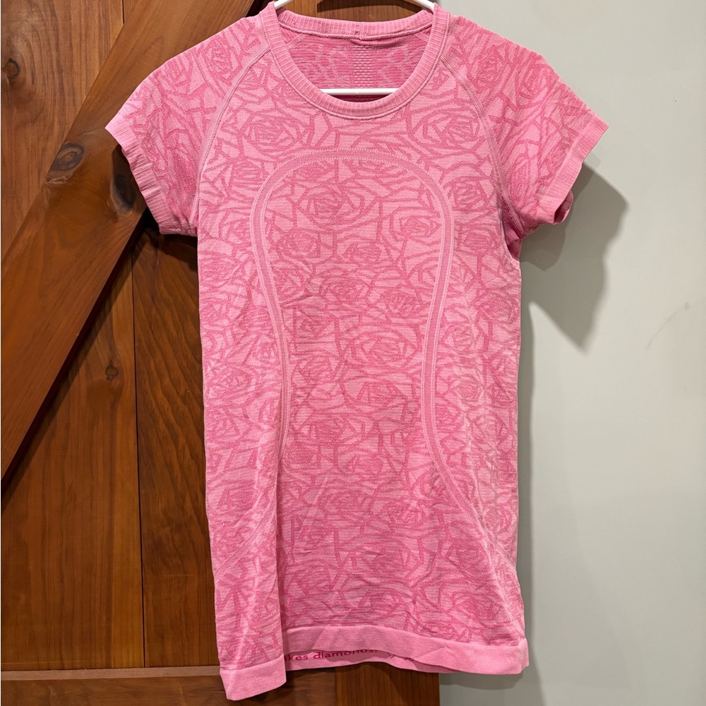 Lululemon short sleeve swiftly tech pink rose pattern-rare